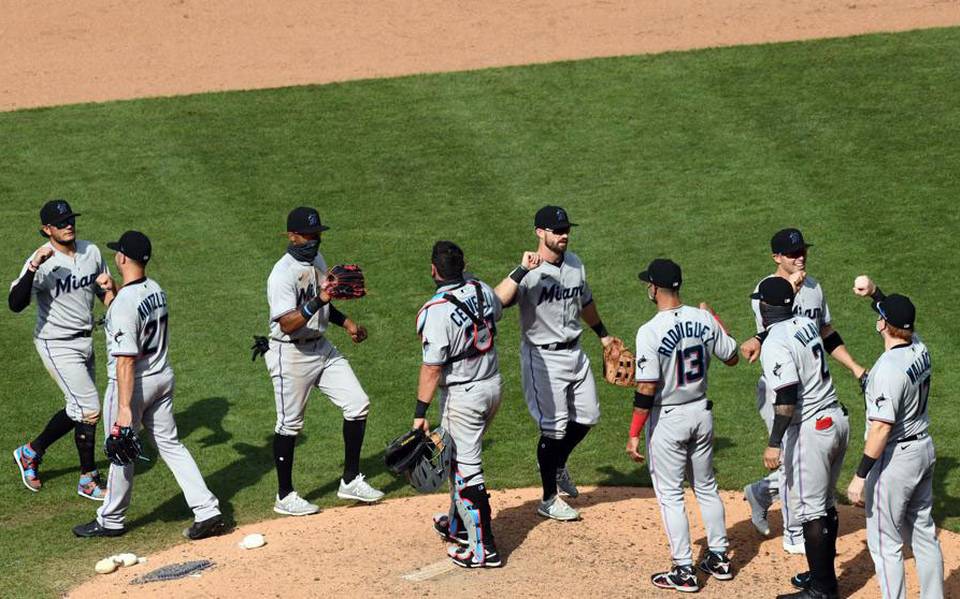 Otros cuatro jugadores de los Marlins dan positivo al coronavirus